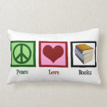 Coussin Rectangle Livres d'amour de paix<br><div class="desc">Un signe de paix,  coeur,  et une pile de livres pour un rat de bibliothèque ou un bibliothécaire qui aime lire.</div>