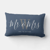 Coussin Rectangle M. Et Mme Newlyweds Navy Monogramme Bleu (Verso)