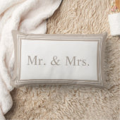 Coussin Rectangle M. et Mme Taupe Mariage Keepsam (Couverture)