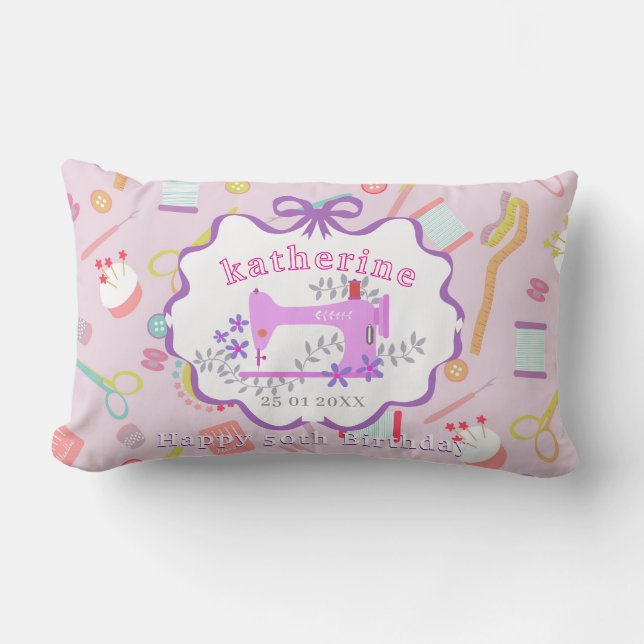 Coussin Rectangle Machine à coudre violette pour les 50 ans de la co (Recto)
