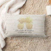 Coussin Rectangle Mariage Lavage Golden Pineapple Couple Bois Rustiq (Couverture)