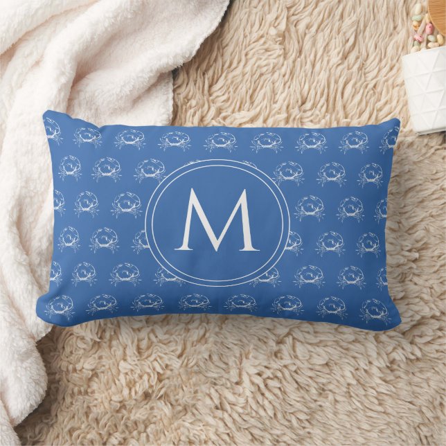 Coussin Rectangle Monogramme de crabes bleus et blancs côtiers (Couverture)