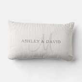 Coussin Rectangle Monogramme de nom de famille élégant & fines rayur (Verso)