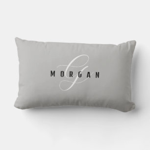 Coussin Rectangle Monogramme élégant blanc script & nom noir sur gri