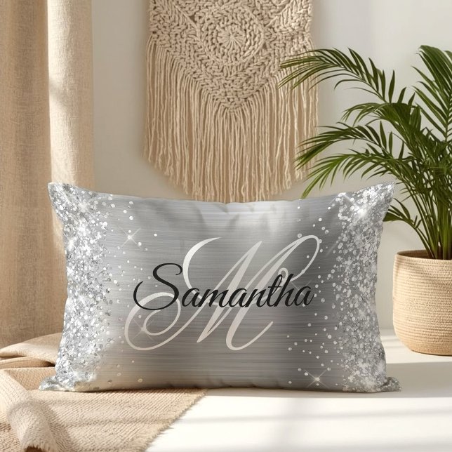 Coussin Rectangle Monogramme fantaisie pailleté argent et satin bril (Silver Glitter and Shiny Satin Foil Fancy Monogram Lumbar Pillow)