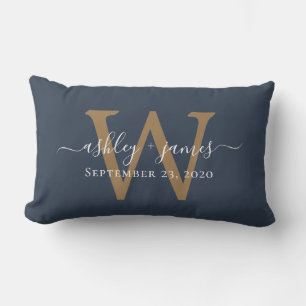 Coussin Rectangle Monogramme or Mariage Date Bleu foncé