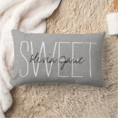 Coussin Rectangle Monogramme sucré gris rustique (Couverture)