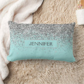Coussin Rectangle Monogramme Turquoise Bleu argenté Nom de la Partie (Couverture)