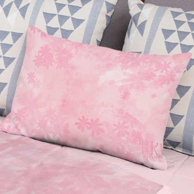 Coussin Rectangle Motif floral à l'aquarelle rose Think Pink (Créateur téléchargé)