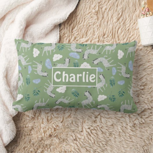 Coussin Rectangle Motif safari monogramme pour garçon sauge vert (Couverture)