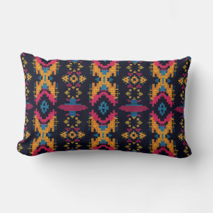 Coussin Rectangle Motif tribal sombre et audacieux