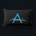 Coussin Rectangle Nom du monogramme de la fille en noir bleu<br><div class="desc">Monogramme bleu et noir Ajoutez votre propre nom Lumbar Coussin. Cela rend le cadeau parfait pour 16 ans,  mariage,  douche nuptiale,  anniversaire,  baby shower ou bachelorette pour quelqu'un qui aime le luxe glam et les styles chic.</div>