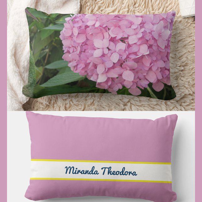 Coussin Rectangle Nom personnalisé Pink Hydrangea Flowers (Modern, elegant personalized name accent pillow. Photo of pink purple hydrangea. Calligraphy script)