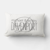 Coussin Rectangle Noms de jeunes mariés en monogramme initial blanc (Recto)