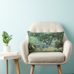 Coussin Rectangle Olive Grove par Vincent van Gogh<br><div class="desc">Olive Grove de Vincent van Gogh est une peinture vintage de la nature post impressionnisme d'art. Van Gogh a peint une douzaine de paysages d'oliviers vivant dans le sud de la France. Un verger rempli d'arbres fruitiers sur une ferme en été. À propos de l'artiste : Vincent Willem van Gogh...</div>
