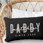 Coussin Rectangle Papa Depuis 20XX Moderne Élégant Simple<br><div class="desc">Ce design simple et moderne est composé de la typographie de san serif.</div>