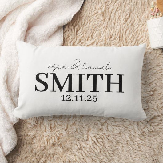 Coussin Rectangle Personalized Wedding Pillow, Last Name & Date (Couverture)