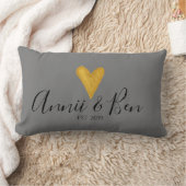 Coussin Rectangle Personnalisable, gris ardoise. coeur d'or mariage (Couverture)