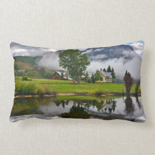 Coussin Rectangle Peu de Chambre en brume sur le lac
