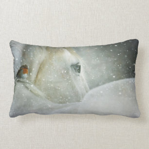 Coussin Rectangle Photo de White Horse and Bird en hiver