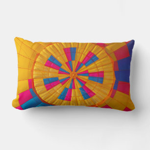 Coussin Rectangle Photographie en angle bas de jaune, rose et noir h