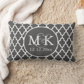 Coussin Rectangle Quatrefoil Monogramme Mariage gris et blanc V2 (Couverture)