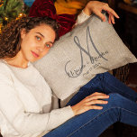 Coussin Rectangle Simple Russe Burlap Mariage Monogramme<br><div class="desc">Simple Rustique Burlap Beige Monogramme Mariage Lumbar Coussin. Le texte peut être modifié en utilisant à droite le menu "Détails". Pour tout adapter à vos besoins, cliquez sur le bouton "Personnaliser" et vous pouvez modifier le style de texte, le papier et le papier. D'autres couleurs sont disponibles. Vous pouvez modifier...</div>