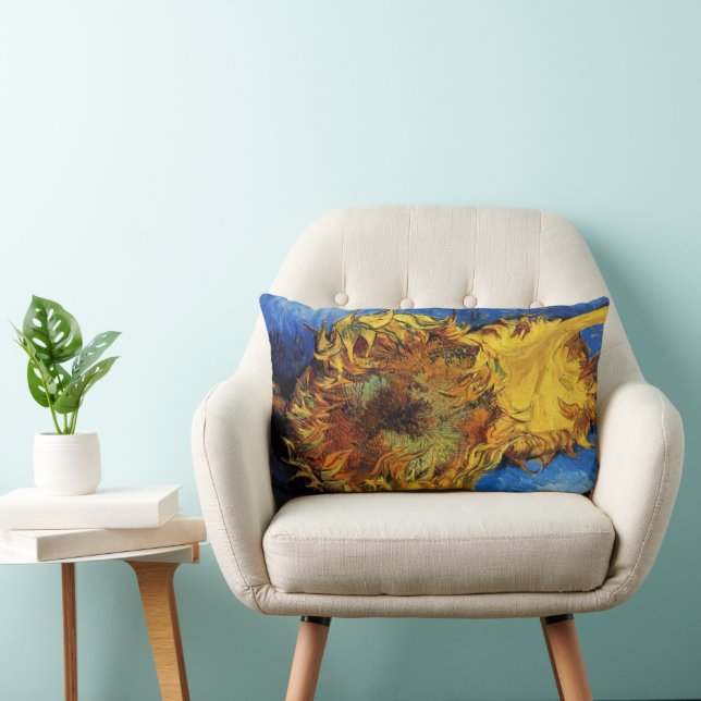 Coussin Rectangle Still Life Two Cut Sunflowers par Vincent van Gogh (Chaise)