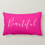 Coussin Rectangle Tendance minimaliste rose vif simple moderne<br><div class="desc">coussin moderne épuré de rose vif, à la mode et simple, avec le texte "Beautiful" en police élégante. Vous pouvez conserver le texte ou écrire votre propre texte personnalisé.</div>