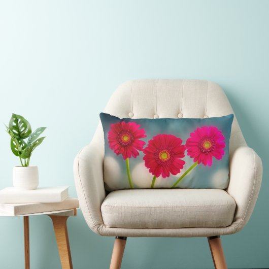 Coussin Rectangle Trois Gerberas roses chaudes dans le Lumbar de ran (Chaise)