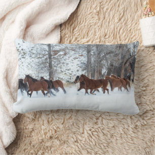 Coussin Rectangle Troupeau de chevaux qui courent dans la neige