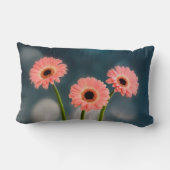 Coussin Rectangle Un trio de Gerberas roses Lumbar Cushion (Verso)