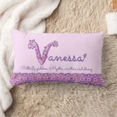 Coussin Rectangle Vanessa V nom signifiant doodart (Couverture)