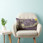 Coussin Rectangle Vincent van Gogh - Nuit étoilée<br><div class="desc">Starry Night (1889) de Vincent van Gogh est un post impressionnisme vintage de peinture de paysage d'art. Vue sur une ville dans une vallée la nuit avec les nuages tourbillonnants, les étoiles brillant et une belle lune jaune dorée croissant. Il a été peint pendant la journée de mémoire et est...</div>