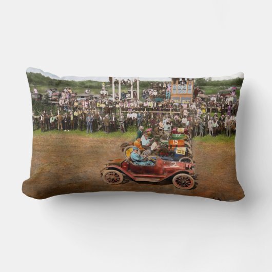 Coussin Rectangle Voiture - Course - Sur le bord de leur siège 1915 (Recto)