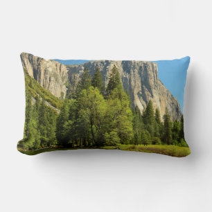 Coussin Rectangle Yosemite depuis le fond de la vallée, Sierra-Nevad