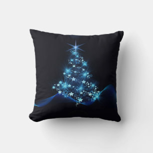 Coussin Reflet bleu des étoiles sur l'arbre de Noël sombre