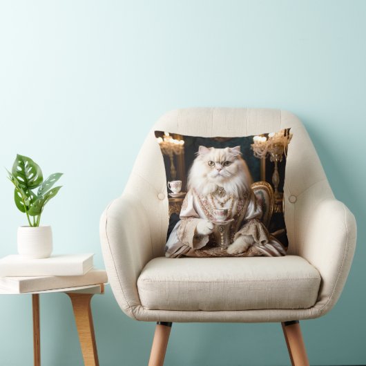 Coussin Regal Cat à Gown (Chaise)