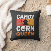 Coussin Reine Candy Corn Halloween SVG Design (Couverture)