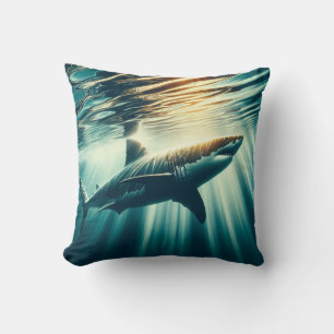 Coussin Requin dans la mer bleue profonde & soleil