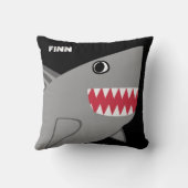 Coussin Requin gris personnalisé d'amusement sur le noir (Verso)