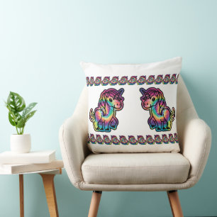 Coussin Rêves Tie-Dye : La Licorne Vibrante
