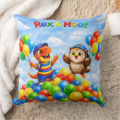 Coussin Rex and hoot ball pit adventure throw pillow (Couverture)