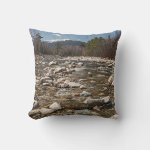 Coussin Rivière courante avec eau claire coulant wi