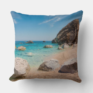 Coussin Rochers sur la plage de Cala Mariolu en Sardaigne,