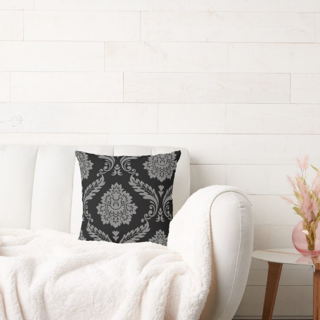 Coussin Rococo Damassé Motif Décalé Gris sur Noir (Canapé)