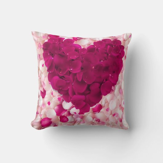 Coussin Romantic Deep Pink Rose Petal Heart Throw Pillow (Recto)