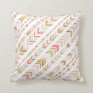 Coussin Rose chic élégant et motif tribal d'or