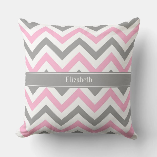 Coussin Rose Dk Gris Blanc LG Chevron Gris Monogramme Nom (Recto)
