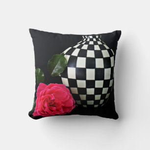 Coussin Rose et vase checkered